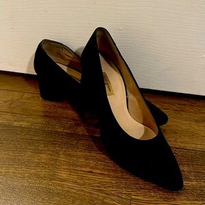 Sueded Paul Green pumps. Gently worn, super comfortable and stylish.